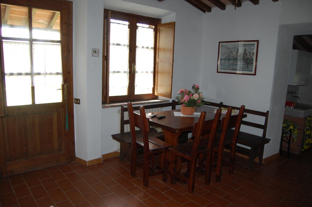 Agriturismo Le Cerinaie Castelnuovo di Val di Cecina Exterior foto
